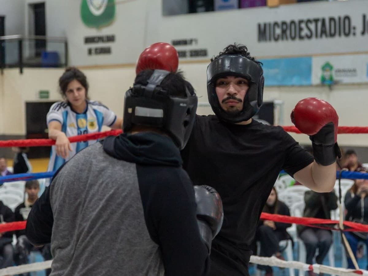 Encuentro de kickboxing y boxeo