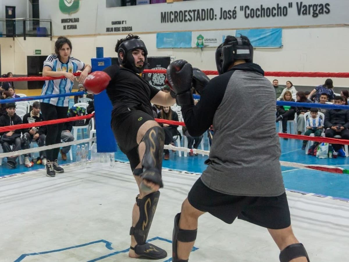 Encuentro de kickboxing y boxeo
